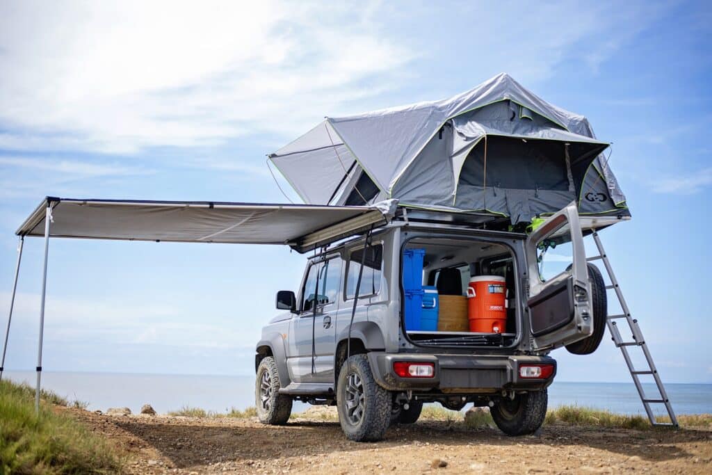 Découvrez le Costa Rica autrement grâce à la location d’un van 4x4 aménagé : une alternative compacte et plus pratique qu'un camping-car, idéale pour explorer les routes les plus sauvages du pays. Parfait pour un road trip inoubliable, en toute liberté, au plus près de la nature. Profitez d’un campervan tout-en-un pour dormir, cuisiner et partir à l’aventure sans contrainte.