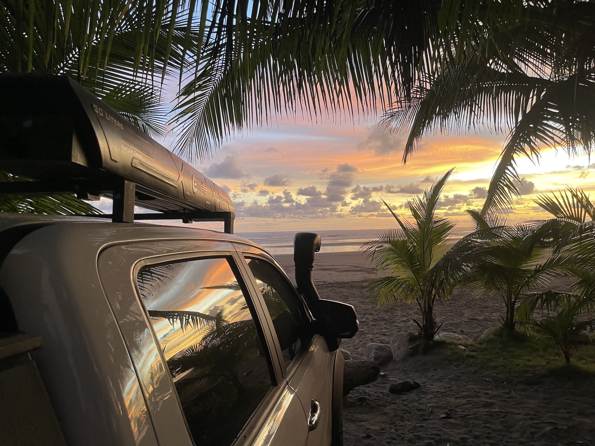 Moins encombrant qu’un camping-car, notre campervan 4x4 aménagé est idéal pour parcourir le Costa Rica en toute liberté. Assistance en français, WiFi illimité, cuisine, literie et équipements complets : tout est prêt, il ne reste plus qu’à rouler !