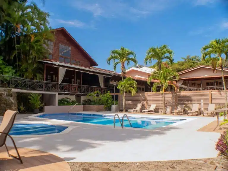 Piscine de l'hôtel El Rodeo Estancia, près de l'aéroport de San José