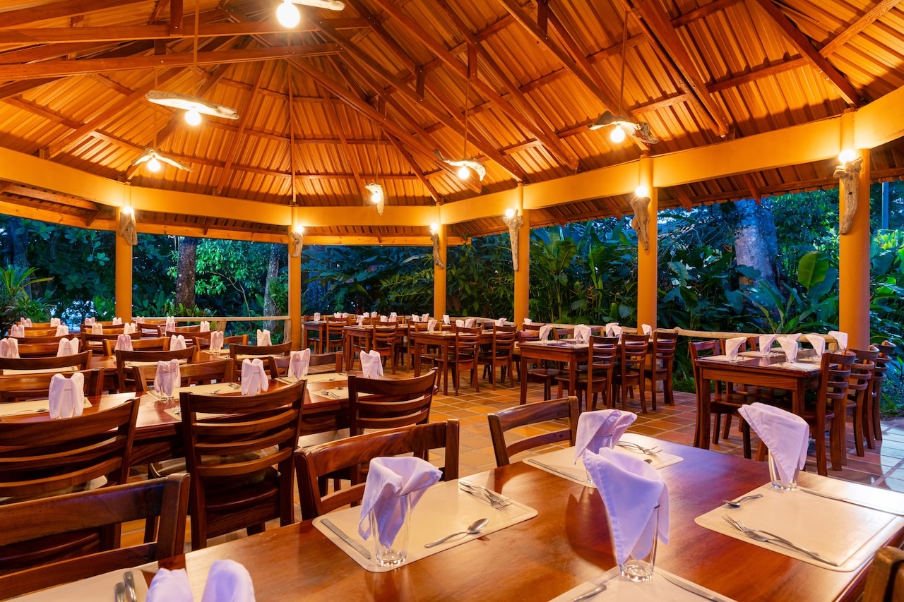 Chambre du Laguna Lodge Tortuguero au cœur de la forêt tropicale