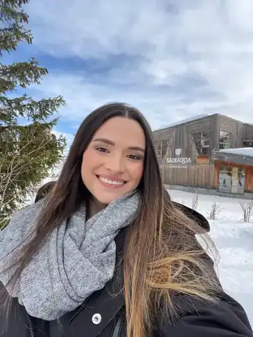 Paula Solano, consultante voyages chez Vert Costa Rica, à Avoriaz en hiver